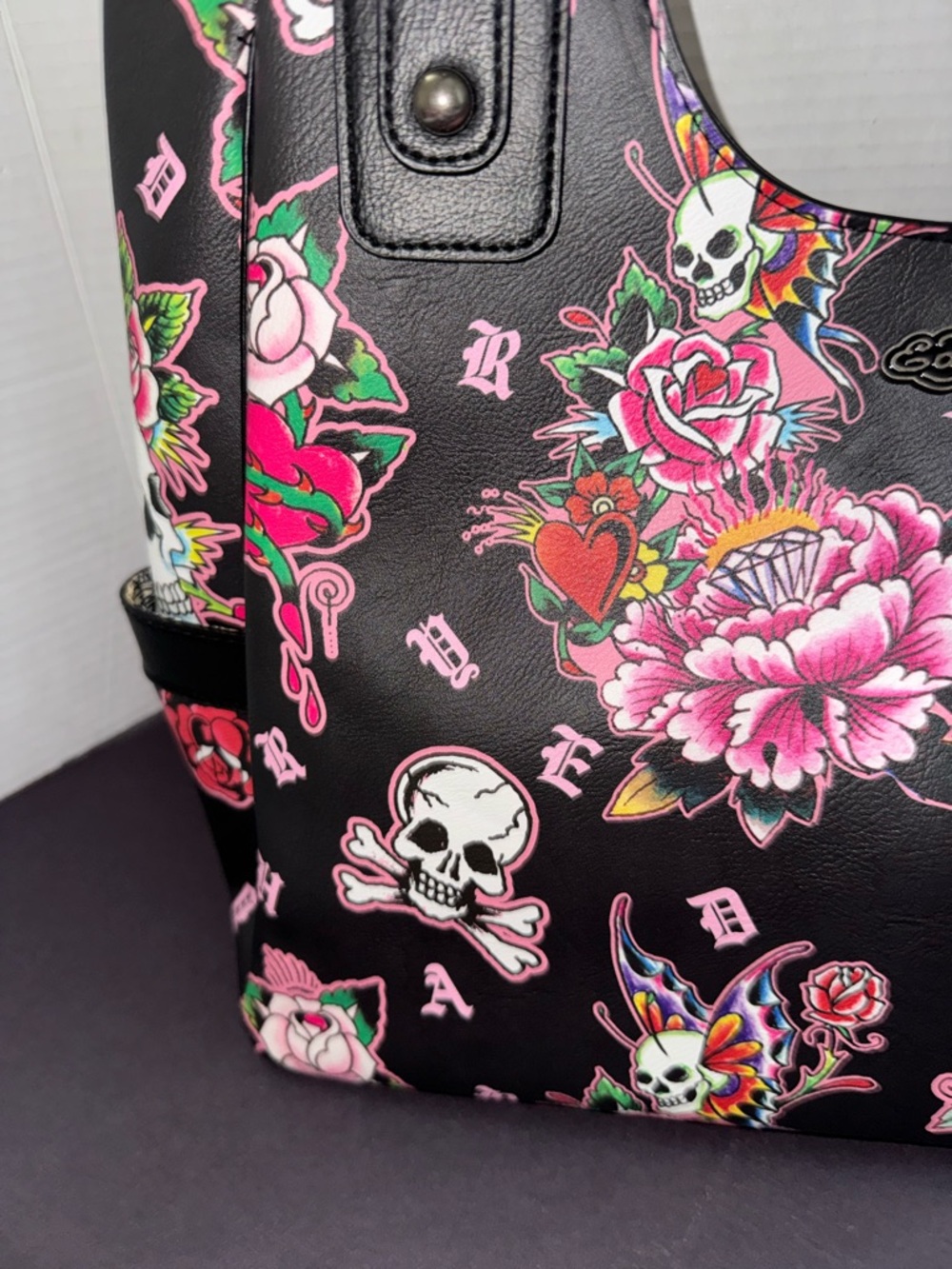 Ed Hardy Black Floral Skull Tote Bag - Pink Accents BNWT - Picture 3 of 11